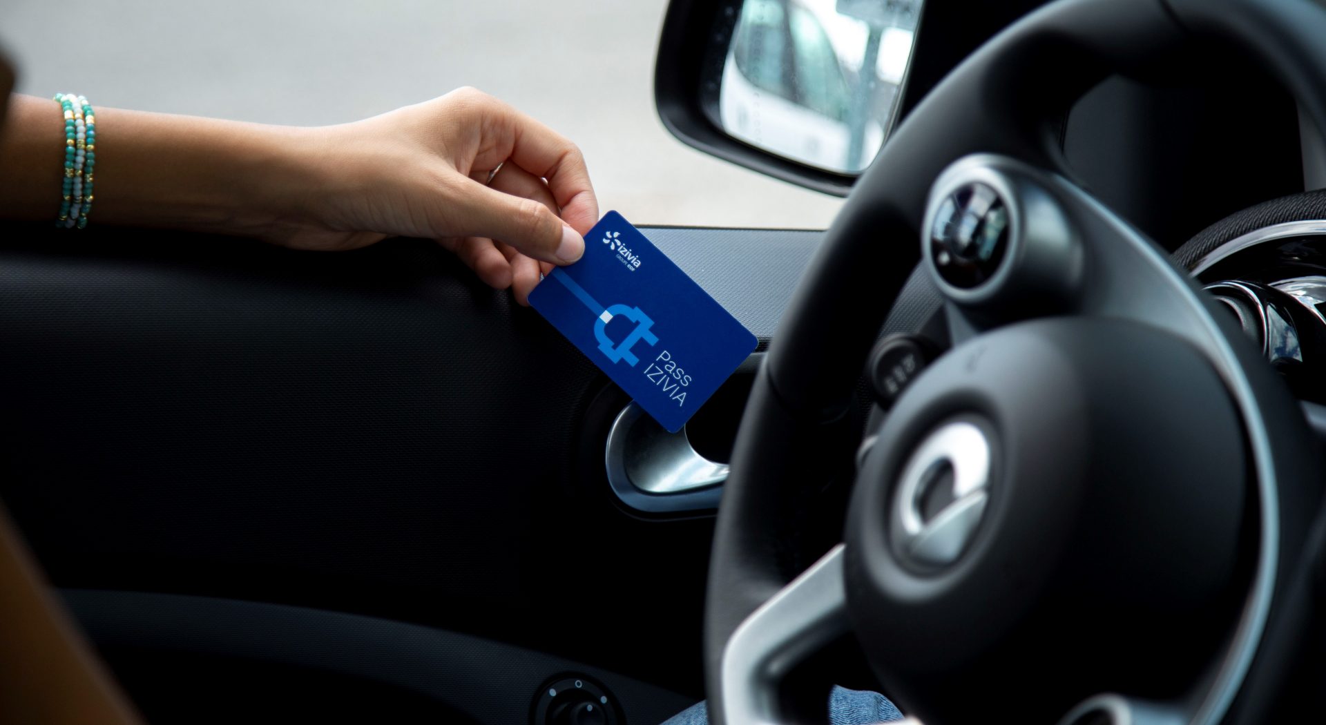 carte-recharge-IZIVIA-borne-electrique